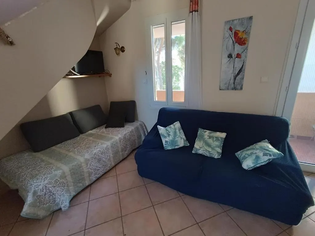 Apartment Appart Au Calme, Climatise, Avec Parking, 2 Pas Des Plages, Hyeres Le Port France