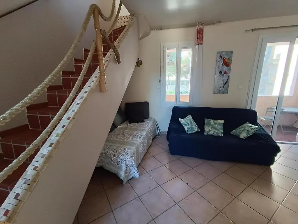 Apartment Appart Au Calme, Climatise, Avec Parking, 2 Pas Des Plages, Hyeres Le Port